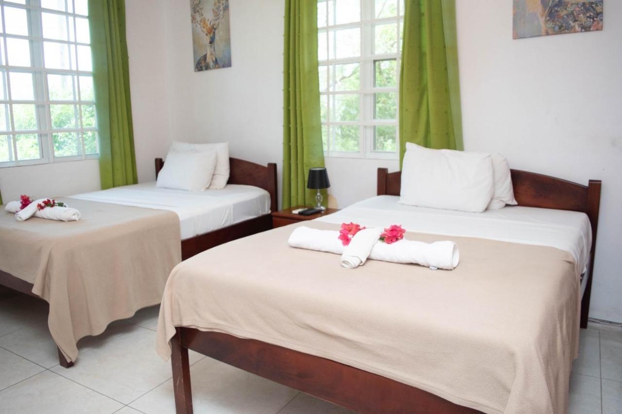 La Heliconia & Day Spa St. George's Εξωτερικό φωτογραφία
