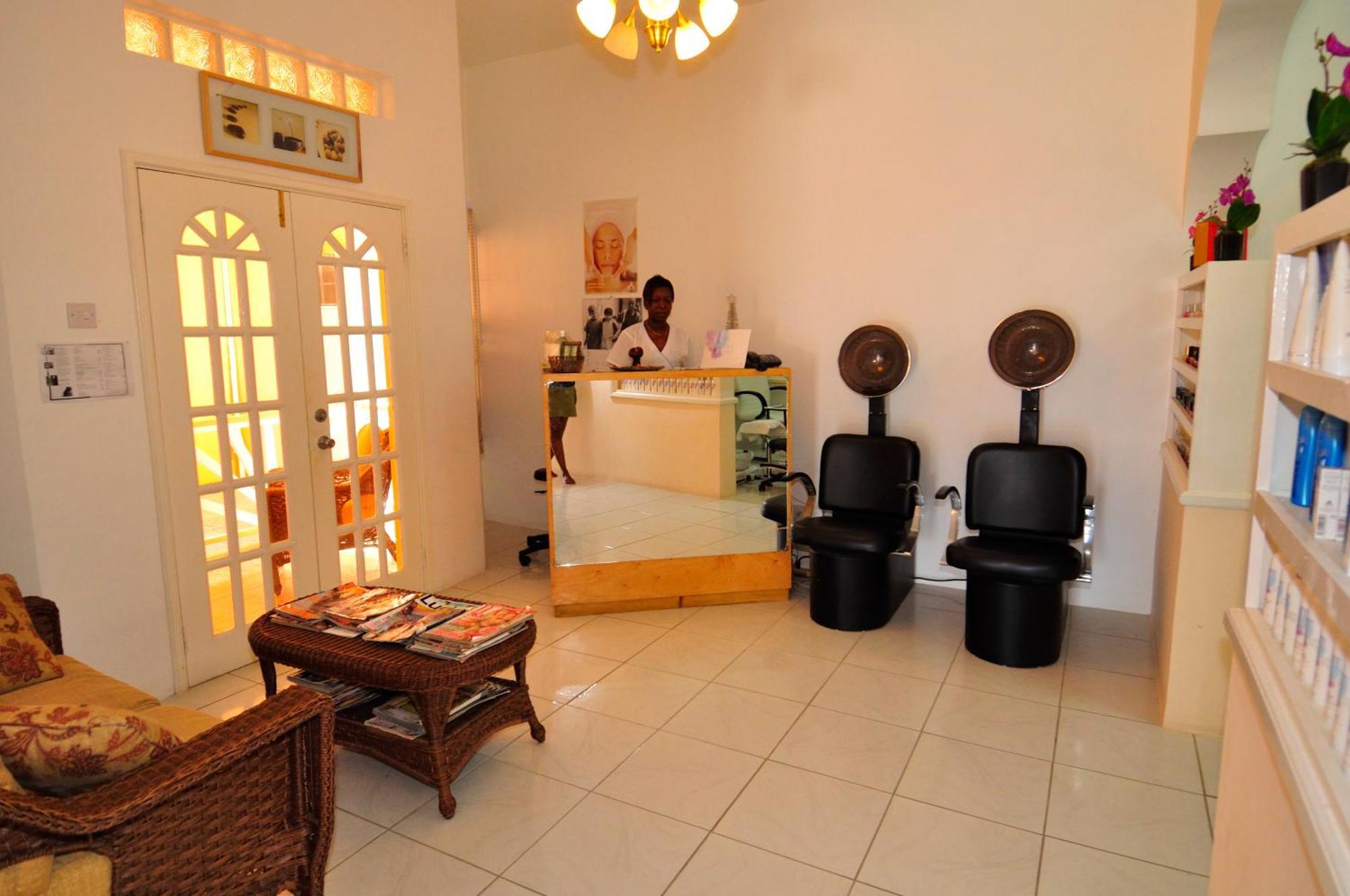 La Heliconia & Day Spa St. George's Εξωτερικό φωτογραφία
